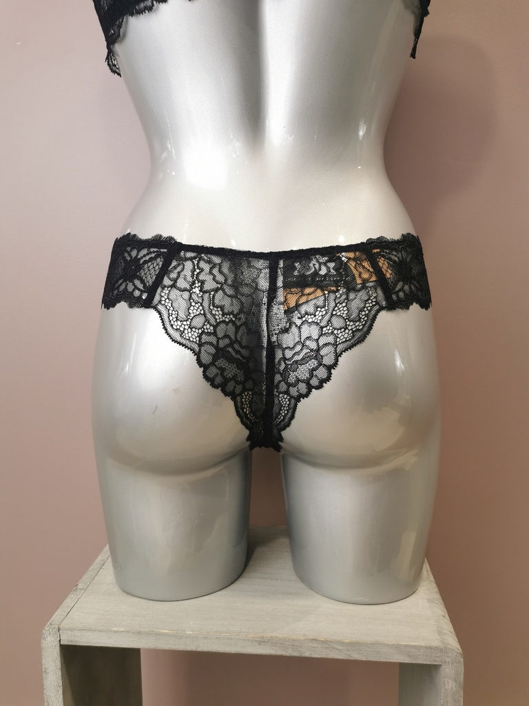 String Lise Charmel Sublime en dentelle noir  ACH0013 noir